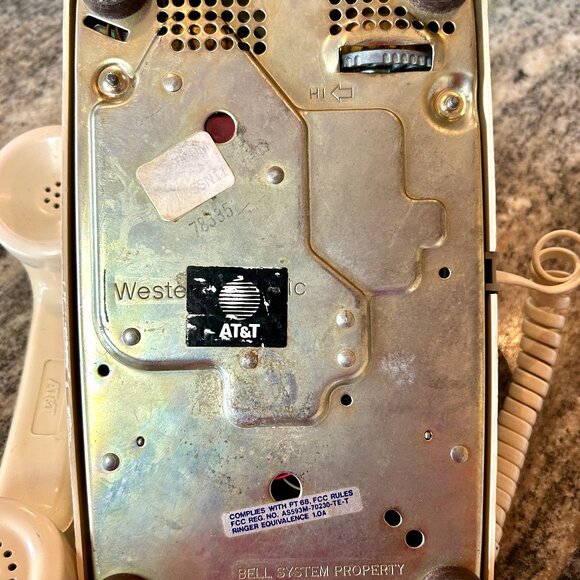 Vintage Western Electric Bell System Touch Tone Desk Telephone Beige 2500DM - Picture 10 of 10